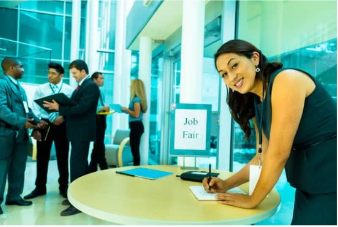 How are virtual job fairs different from traditional job fairs
