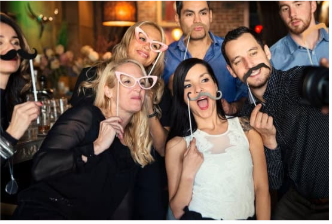 Virtual photo booth