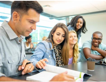 How does a cohort-based learning work