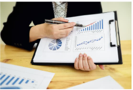 How do i evaluate ROI for a virtual event platform implementation, including impact on MMR, ARPU and new market penetra