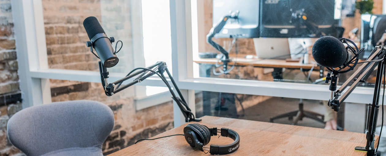 Hosting a webinar? Here’s a list of 5 webinar tools that you definitely